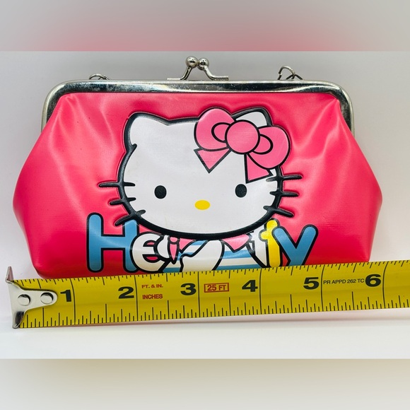 COPY - Girl’s Hello Kitty Pink Chain Bag - Picture 7 of 8